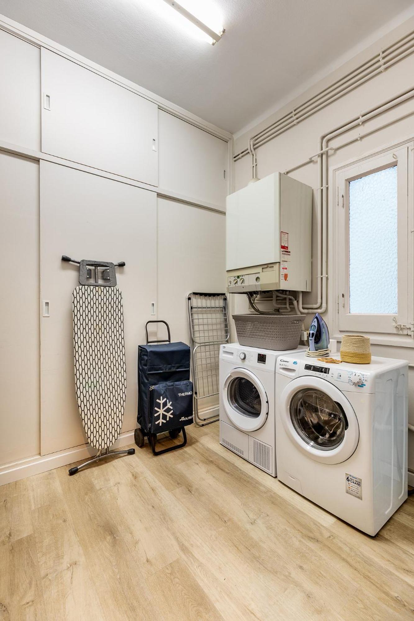 Large & Beautiful Apartment 4Min From Passeig De Gracia Barcelona Exterior photo