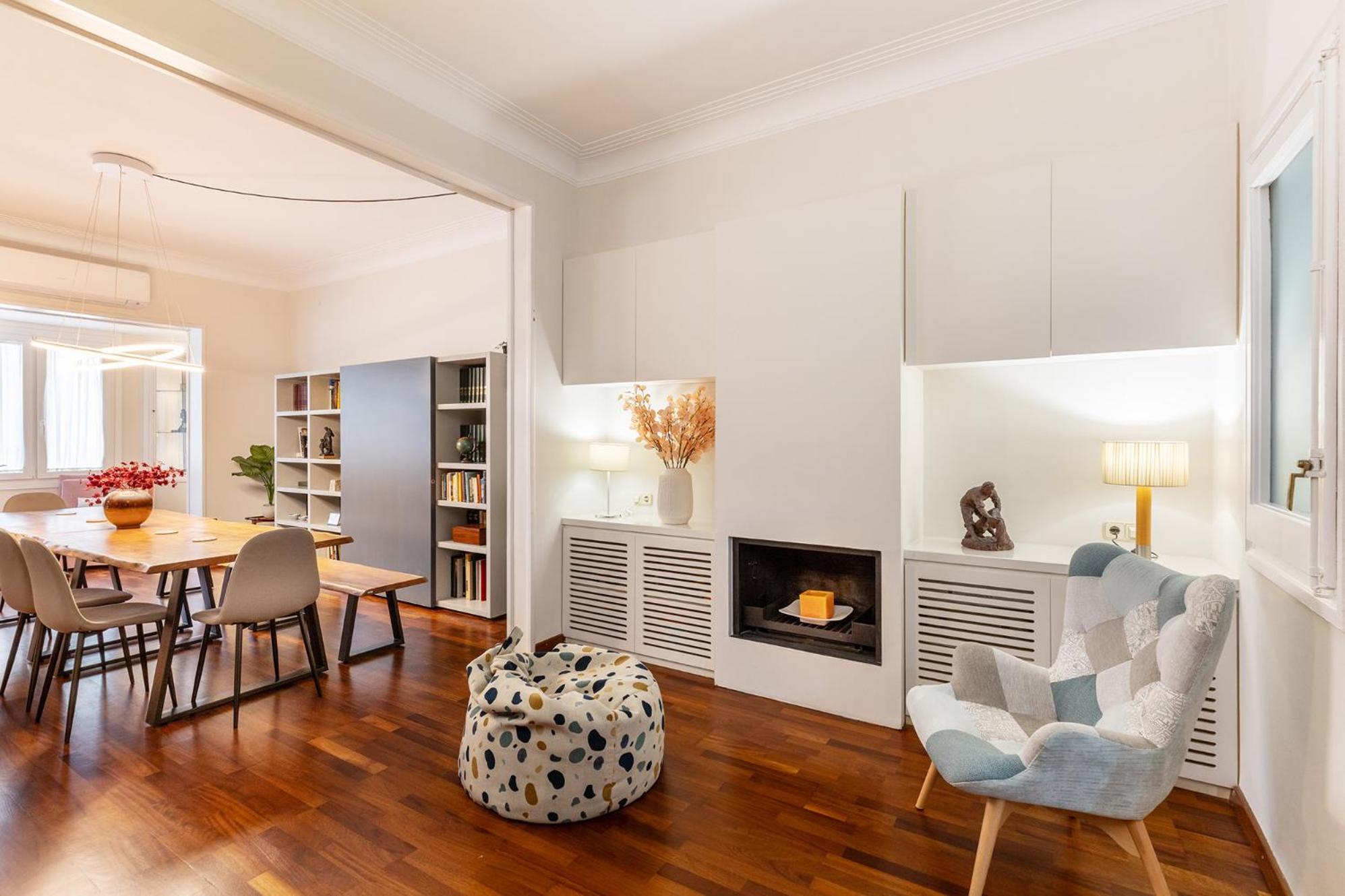 Large & Beautiful Apartment 4Min From Passeig De Gracia Barcelona Exterior photo